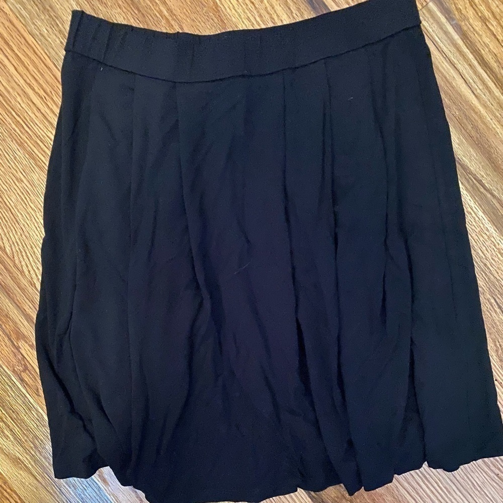 Eileen Fisher Pleated Black Rayon/Lycra Blend‎ Mini Skirt Size Petite Medium
